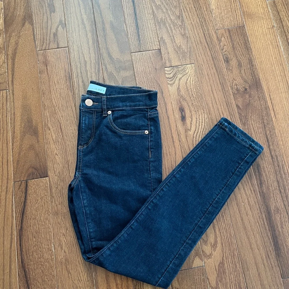 Jeans - Picture 1 of 6